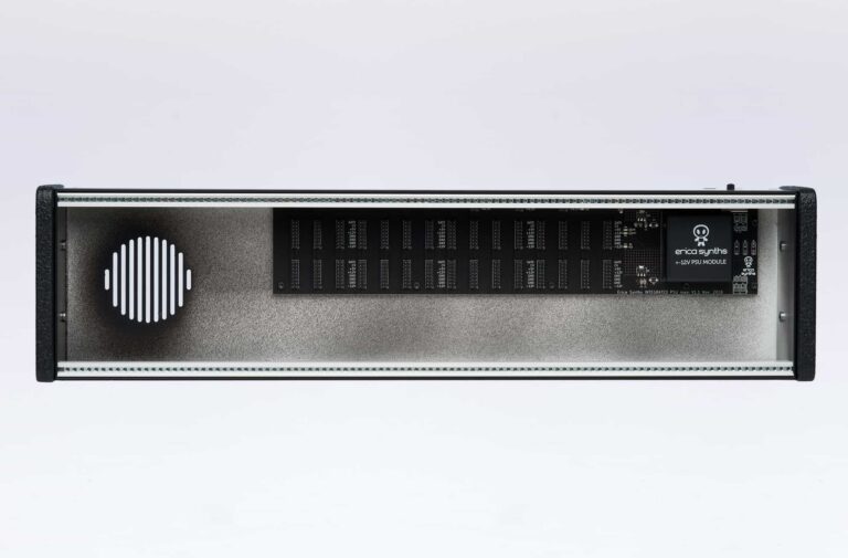 ERICASYNTHS 1x104HP Aluminum Skiff Case with Lid