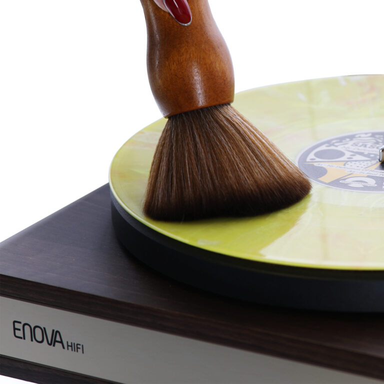 Brosse En Fibre Carbone PVA 65