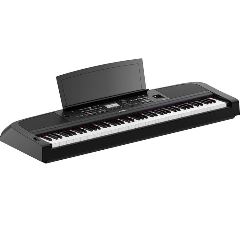 Yamaha DGX-670
