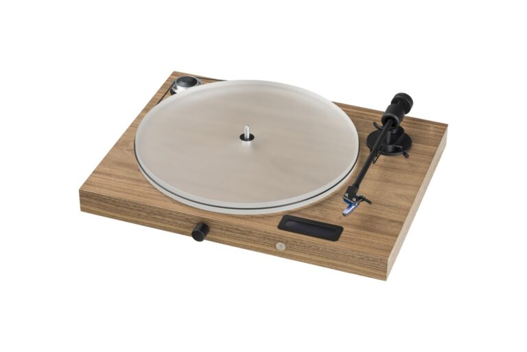 PRO-JECT Juke Box S2 Bois Noyer